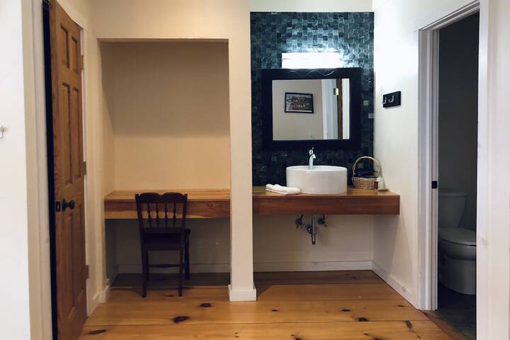 Room 58 of 77