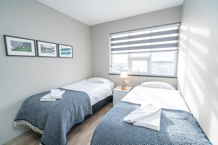 Room 5 of 27