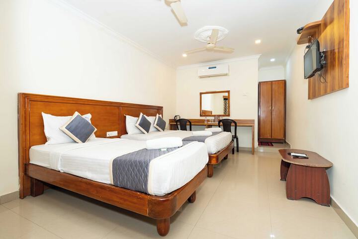 Room 9 of 22