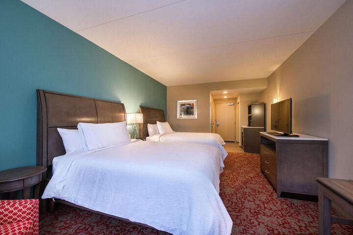 2 Queen Beds (16 of 16)