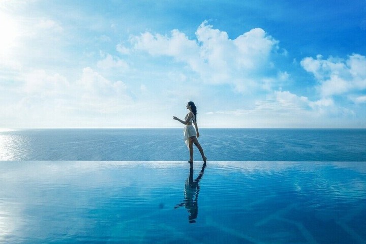 Pool 40 of 69