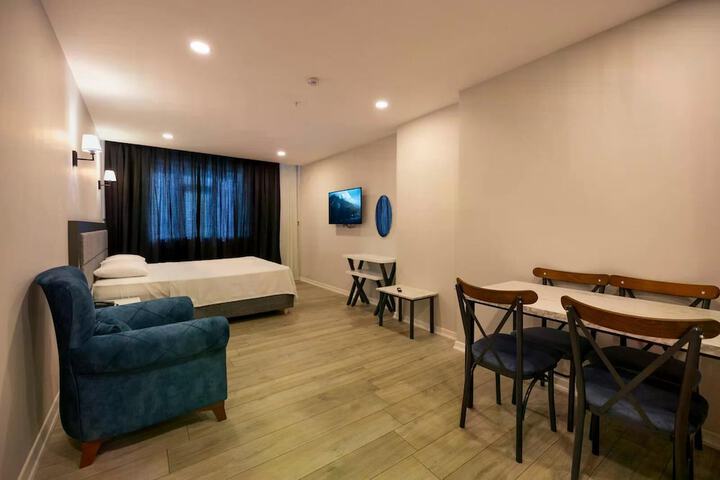 Room 3 of 8
