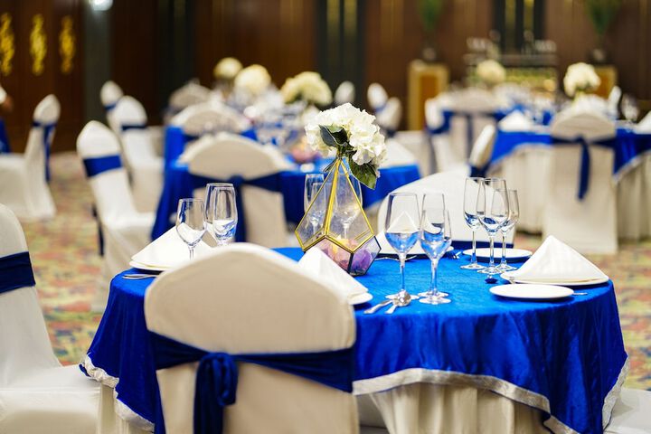 Ballroom/Hall 30 of 32