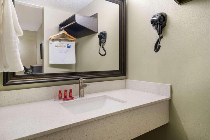 Accessible 1 King Mobility Accessible Communication Assistance Bathtub Work Desk Microwave and Ref (10 of 14)