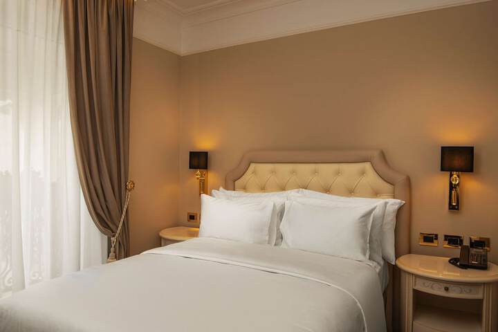 Room 13 of 85
