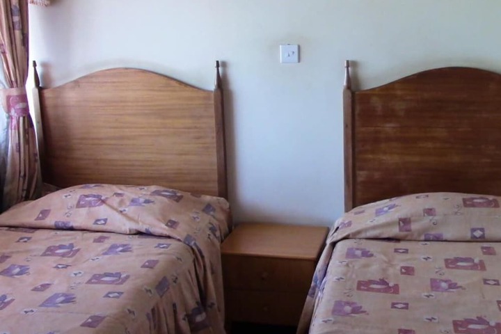 Room 8 of 31