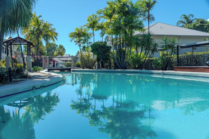 Pool 54 of 70