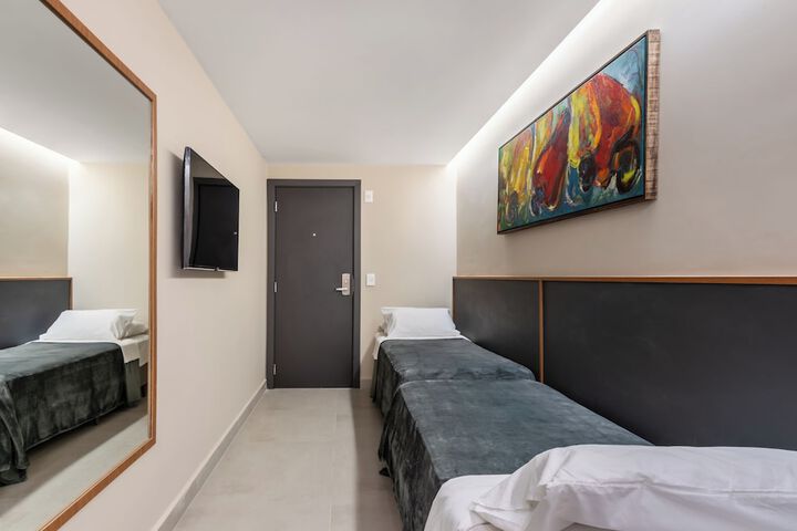 Room 14 of 42