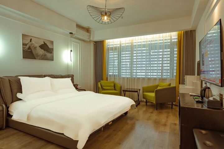 Luomei Boutique Hotel (Zhengzhou Convention & Exhibition Center Dongshilipu Subway Station)