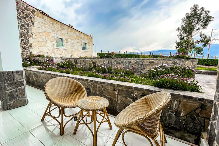Terrace/Patio 33 of 65