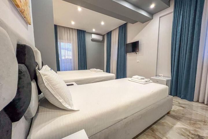 Room 8 of 41