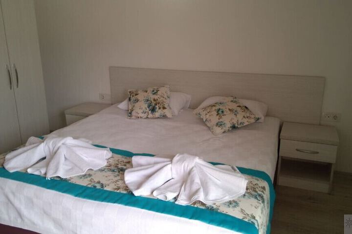 Room 3 of 9