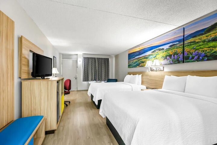 Room 16 of 79