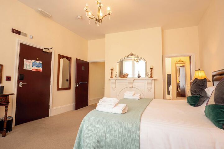 Room 46 of 257