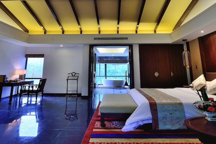 Room 21 of 74