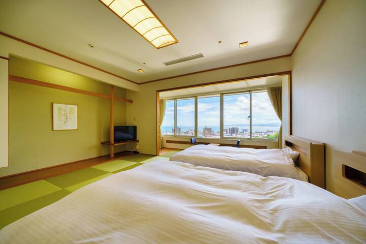 Room 6 of 36