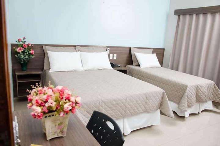 Room 8 of 27