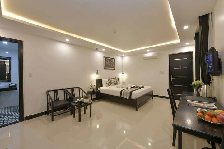 Room 51 of 143