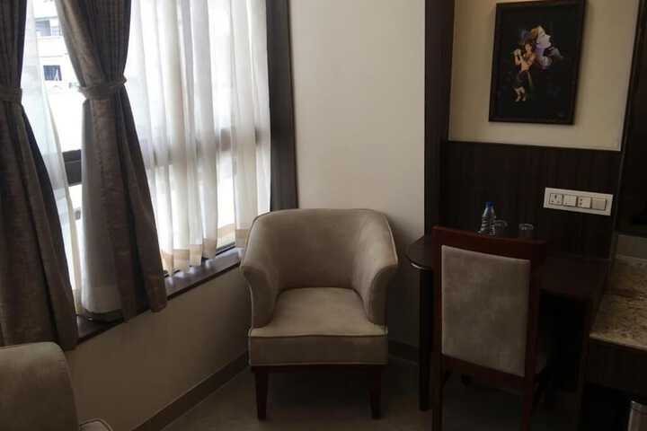 Room 19 of 33