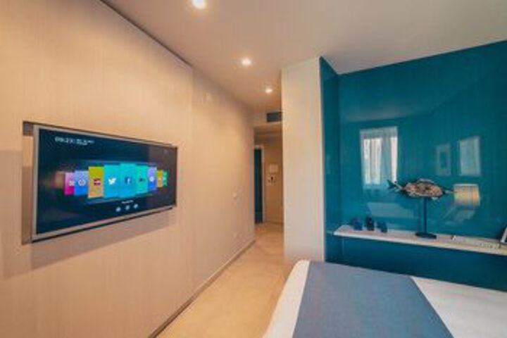 Room 56 of 79