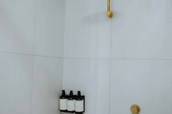 Room 33 of 44