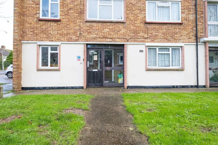 Brambles House West Drayton 3 Bedroom