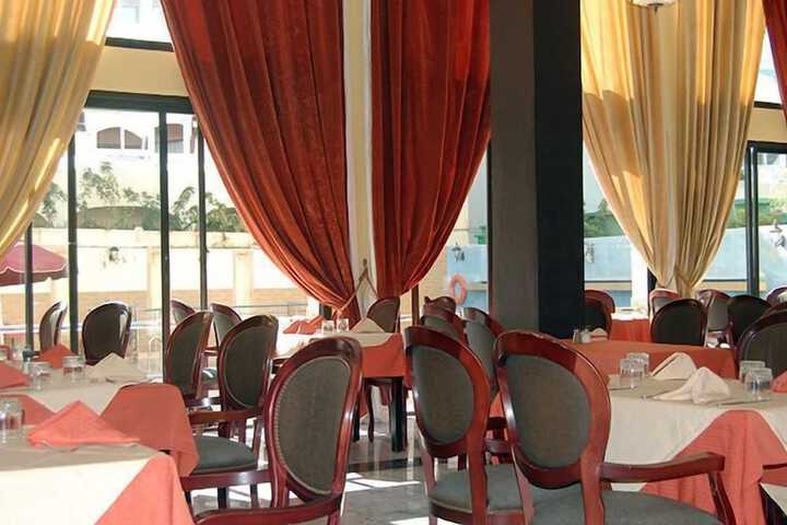 Dining Photos