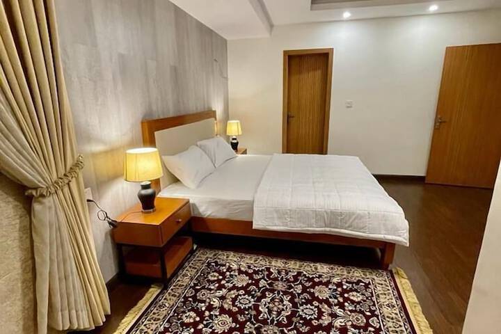 Room 2 of 20