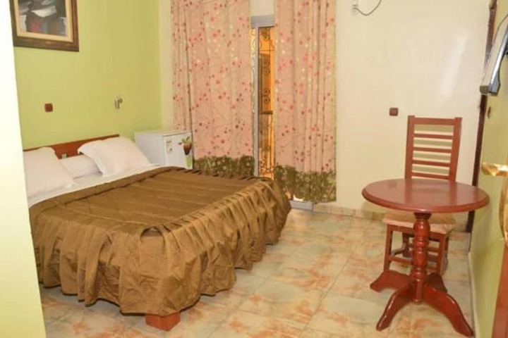 Room 27 of 52