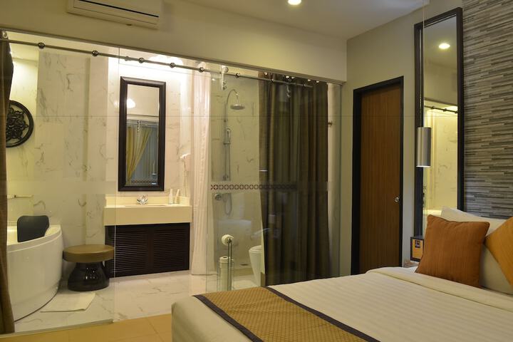 Room 5 of 36