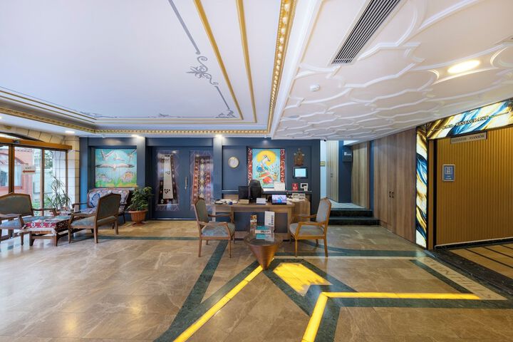 Lobby Photo