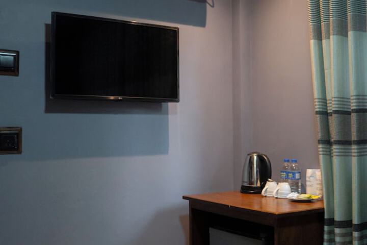 Room 13 of 44