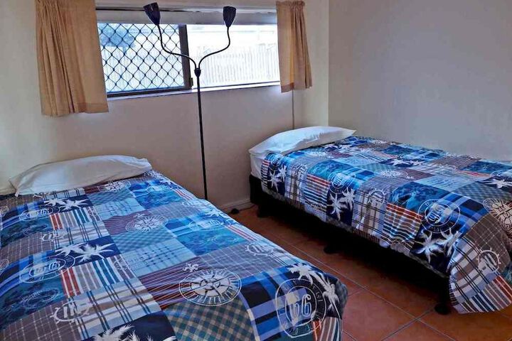 Room 16 of 106
