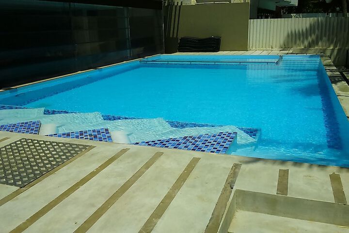 Pool 24 of 48