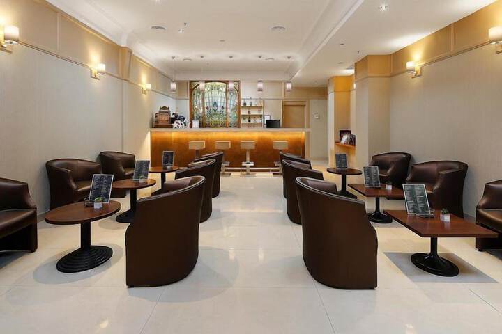 Guest Lobby