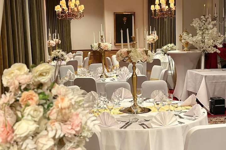 Ballroom/Hall 33 of 46