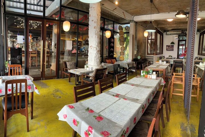 Dining 62 of 69