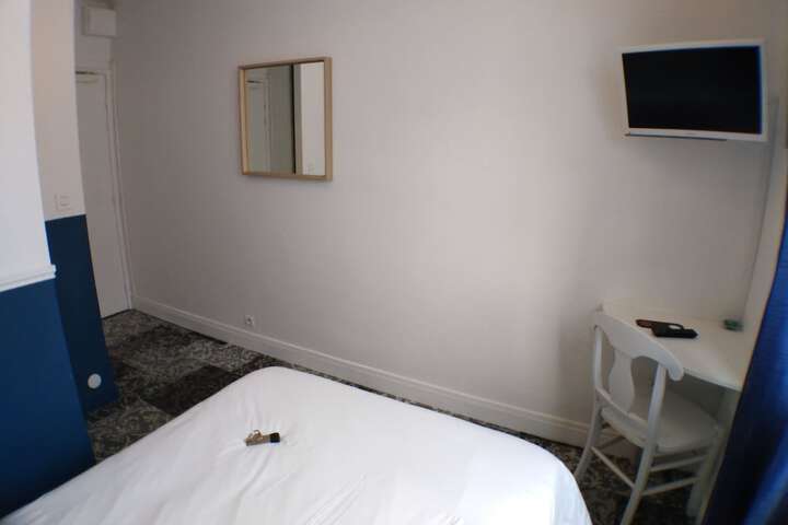 Room 17 of 45