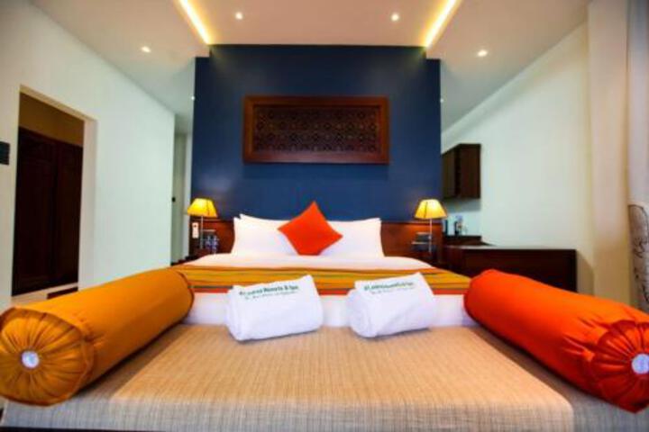Room 15 of 76