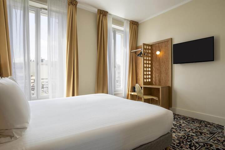 Room 42 of 64
