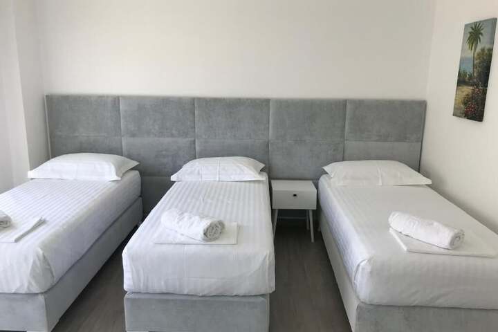 Room 10 of 21