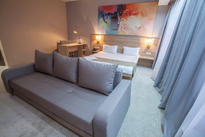 Room 5 of 24