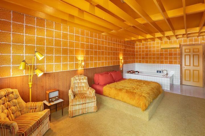 Room 13 of 31