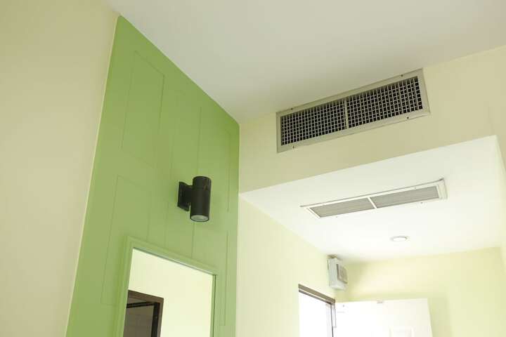 Room 13 of 16