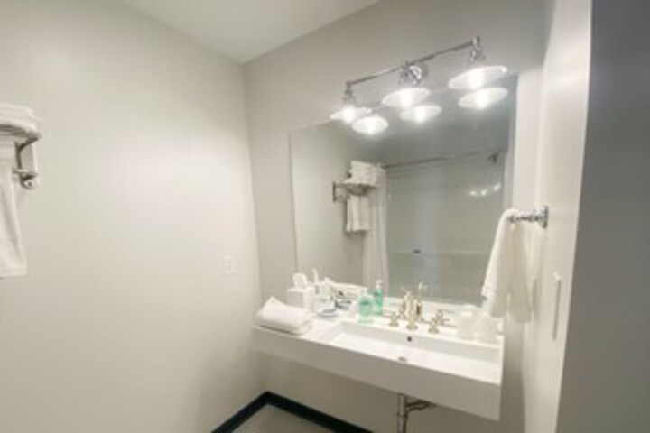 Room 70 of 180