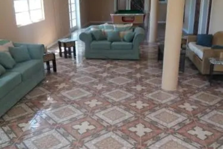 Room 4 of 5