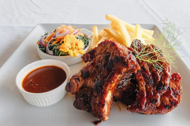 Dining 62 of 94