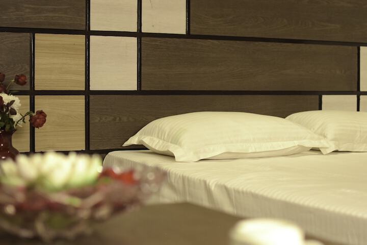 Room 16 of 23