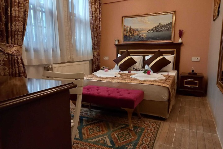 Room 51 of 69