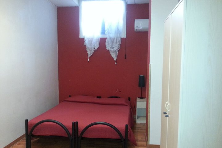 Room 25 of 51